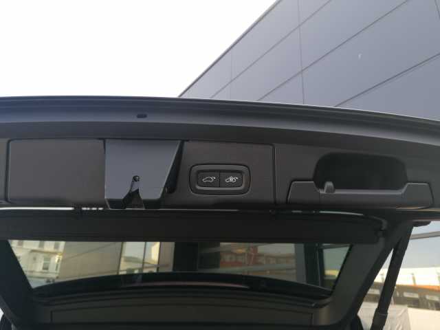 Volvo  T6 AWD Ultimate Black Edition Recharge
