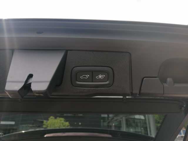 Volvo  T6 AWD Twin Engine Plus Dark