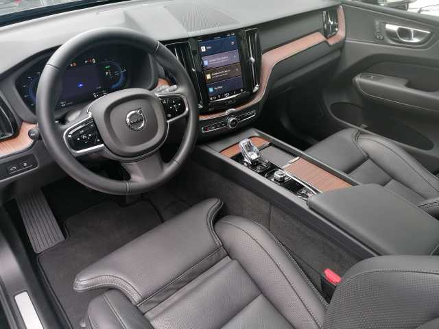 Volvo  T6 AWD Twin Engine Plus Dark