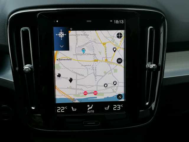Volvo  T2 2WD Plus Dark, Navi, Kamera uvm.