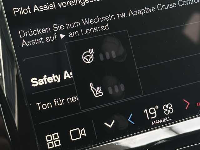 Volvo  T8 AWD Twin Engine Plus Black Edition