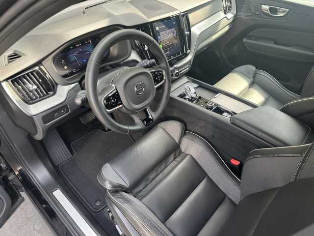 Volvo  T8 AWD Twin Engine Plus Black Edition