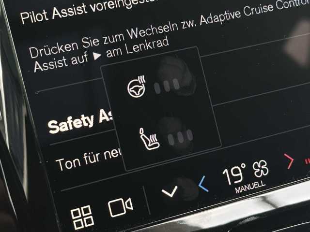 Volvo  T8 AWD Twin Engine Plus Black Edition