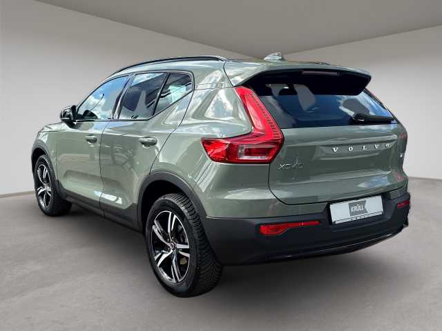 Volvo  T2 2WD Plus Dark, Navi, Kamera uvm.