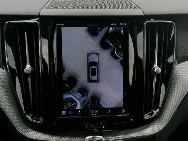 Volvo  B4 D 2WD R-Design