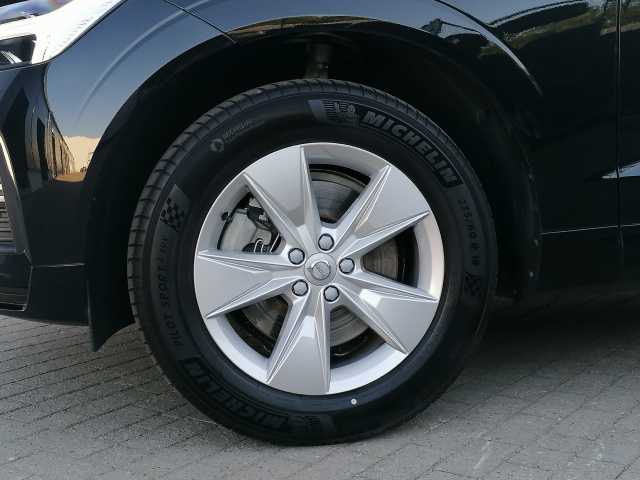 Volvo  B4 B 2WD Core Kam, Navi uvm.