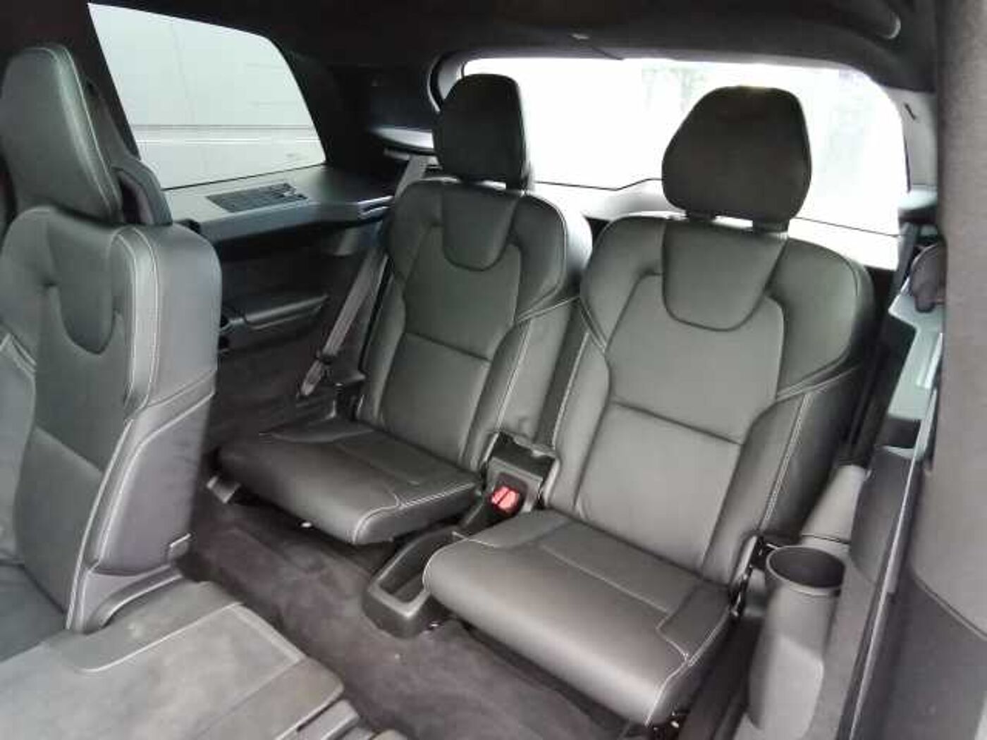 Volvo  B5 D AWD R-Design 7-Sitzer 360°, Pano uvm.