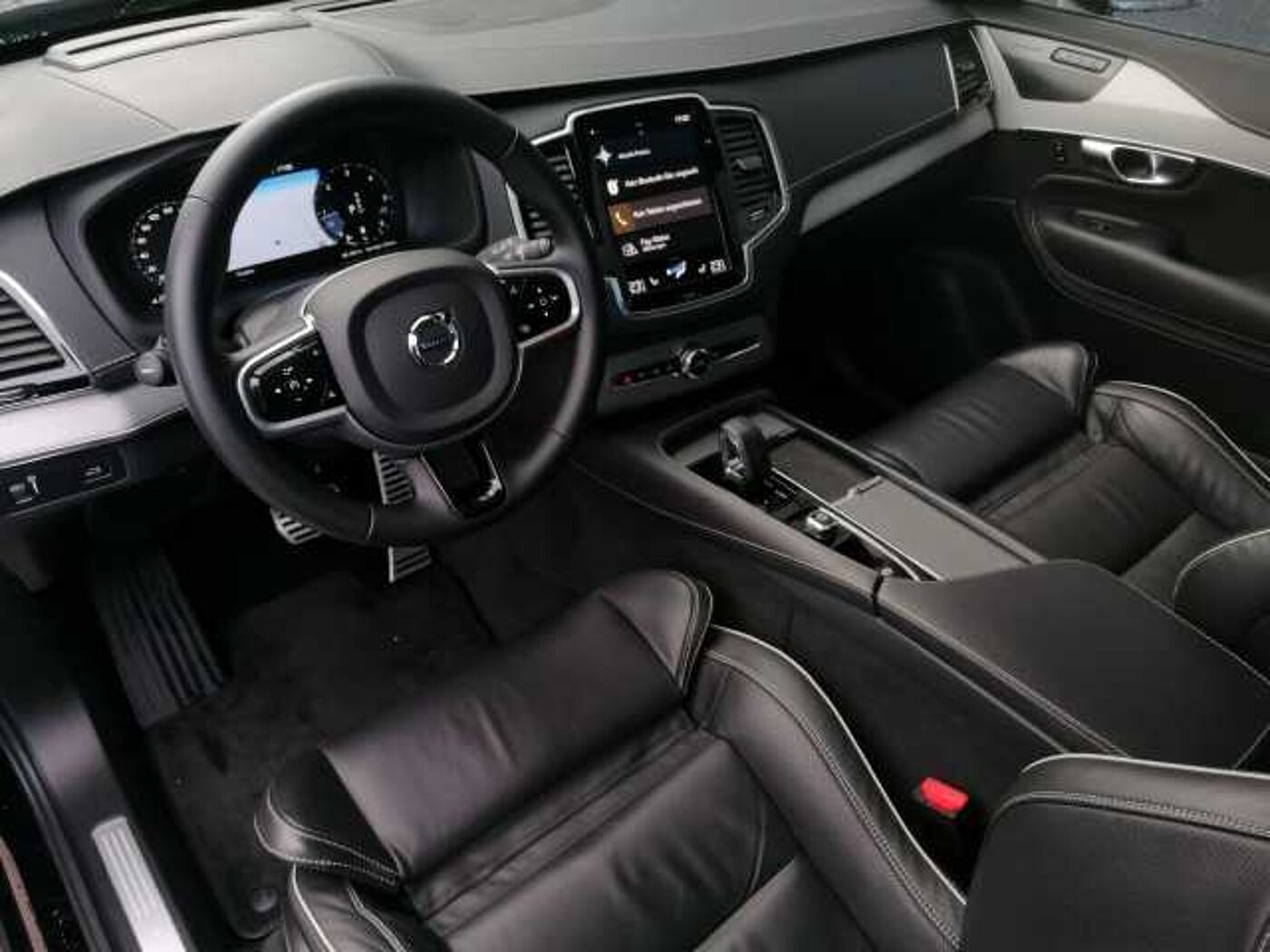 Volvo  B5 D AWD R-Design 7-Sitzer 360°, Pano uvm.