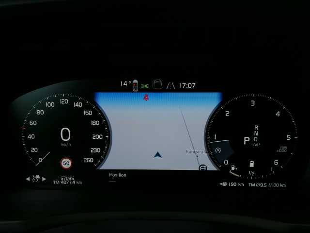 Volvo  B5 D AWD R-Design 7-Sitzer 360°, Pano uvm.