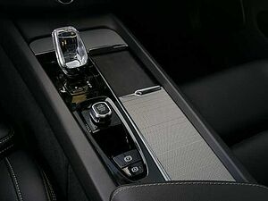 Volvo  T8 AWD Recharge Ultimate Black Edition
