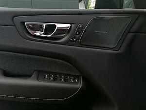 Volvo  T6 AWD Plus Black Edition Recharge