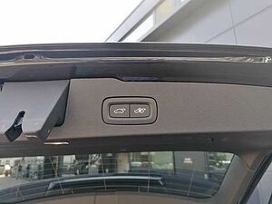 Volvo  T8 AWD Recharge Ultimate Dark