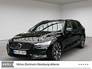 Volvo  B4 B 2WD Plus Dark, Pano uvm.
