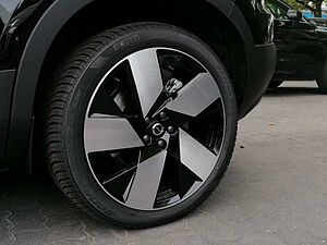 Volvo  Ultimate Pure Electric 2WD