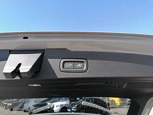 Volvo  T6 AWD Recharge Plus Dark