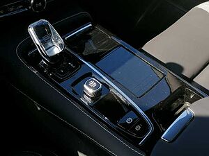 Volvo  T6 AWD Recharge Plus Dark