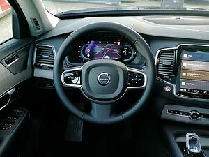 Volvo  T8 AWD Plus Dark 7-Sitzer