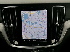Volvo  B4 D AWD Plus Pano, 360° uvm.