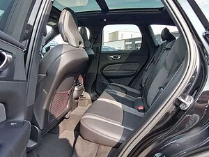 Volvo  B5 D AWD R-Design, Pano. , AHK uvm.