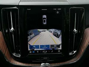Volvo  T6 AWD Twin Engine Plus Dark