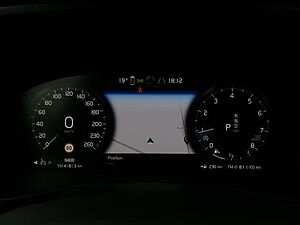 Volvo  T2 2WD Plus Dark, Navi, Kamera uvm.
