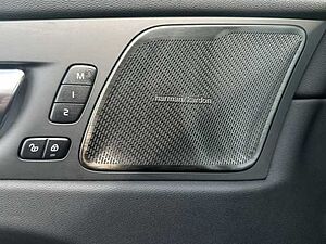 Volvo  T8 AWD Twin Engine Plus Black Edition