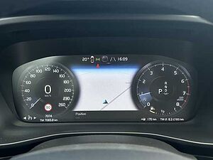 Volvo  T2 2WD Plus Dark, Navi, Kamera uvm.