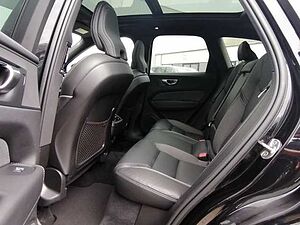 Volvo  B4 D 2WD R-Design