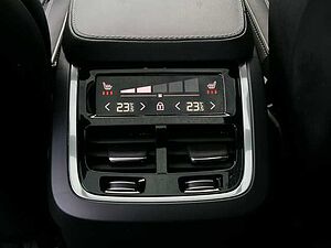 Volvo  B5 D AWD R-Design 7-Sitzer 360°, Pano uvm.