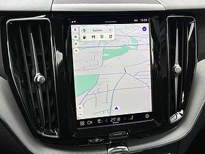 Volvo  B4 B 2WD Plus Dark Pano, Kam uvm.