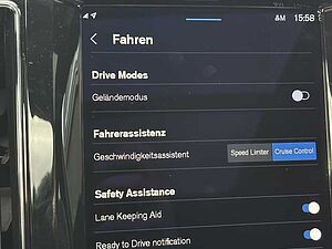 Volvo  B4 B 2WD Plus Dark Pano, Kam uvm.