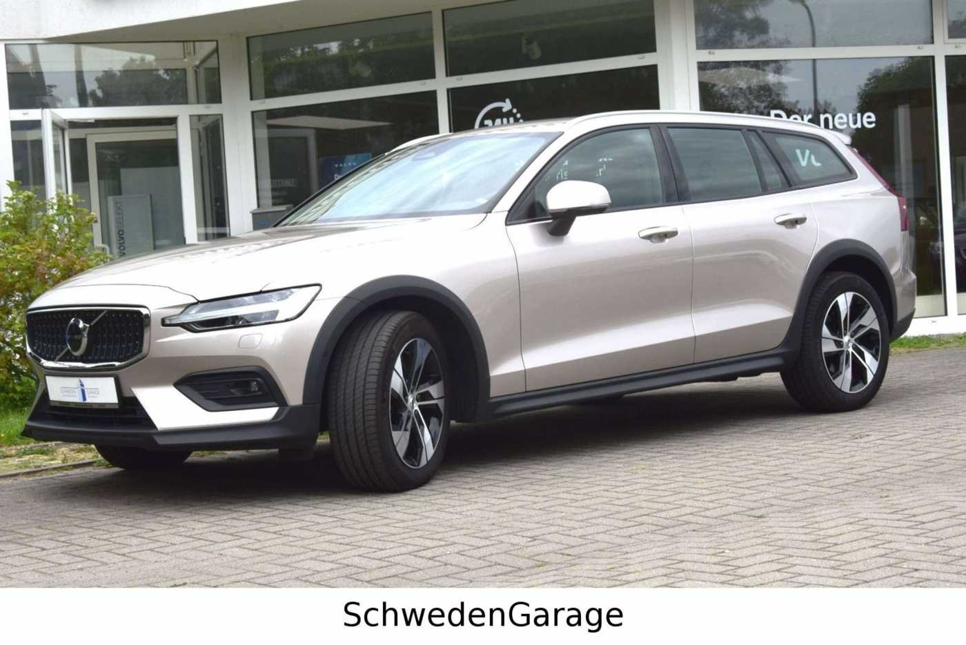 Volvo  Cross Country Plus AWD