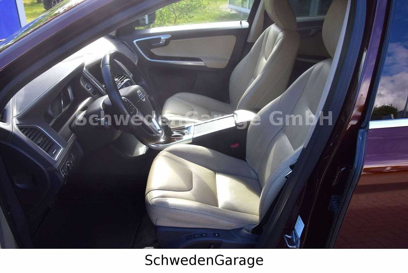 Volvo  D4 Summum 8-Gang Geartronic AHK