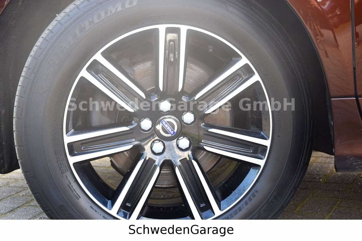 Volvo  D4 Summum 8-Gang Geartronic AHK