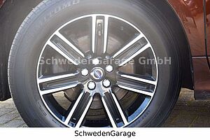 Volvo  D4 Summum 8-Gang Geartronic AHK