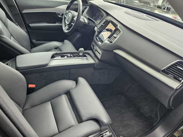 Volvo  B5 D AWD Plus Bright+AHK+360°+Pano+Standheizung