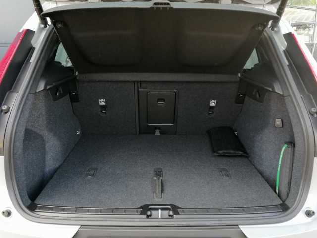 Volvo  T2 2WD Plus Dark, Navi, Kamera uvm.