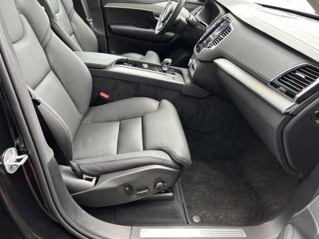Volvo  B5 D AWD Plus Bright+AHK+360°+Pano+Standheizung
