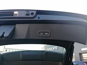 Volvo  T4 2WD Plus Dark Recharge