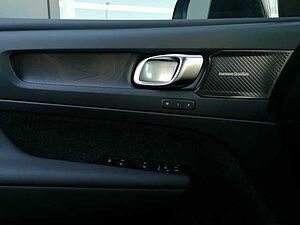 Volvo  T4 2WD Plus Dark Recharge