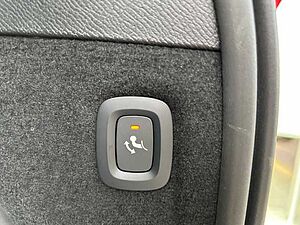 Volvo  B5 D AWD Plus Bright+AHK+360°+Pano+Standheizung
