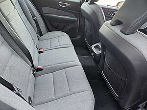 Volvo  B5 B AWD Pro