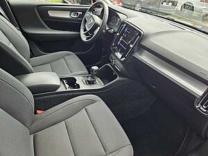 Volvo  T3 Momentum Pro+Pano+Kamera+LED
