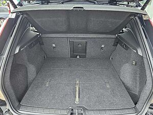 Volvo  T3 Momentum Pro+Pano+Kamera+LED