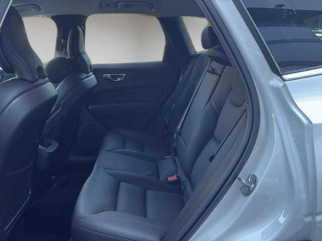 Volvo  B4 AWD Diesel Plus Bright