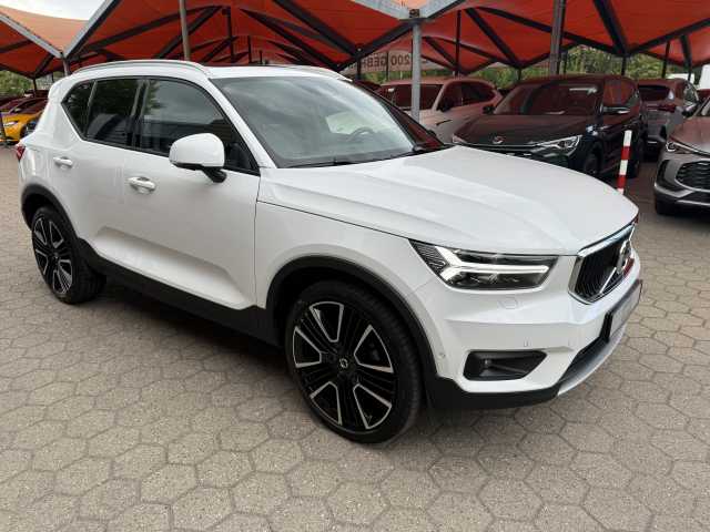Volvo  Momentum Pro 2WD, Winter Paket, Panoramadach, Fernlichtassistent