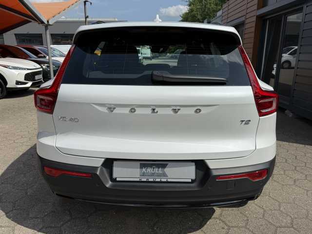Volvo  T2 Plus Dark 2WD, 360 Grad Kamera, AHK, Panoramadach, H&K