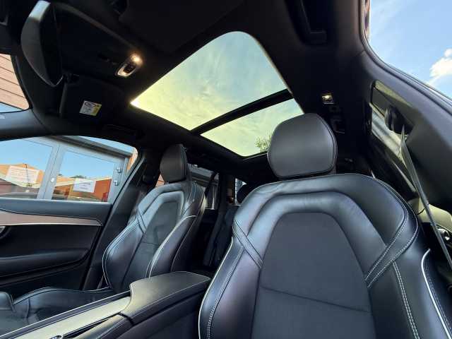Volvo  T8 R-Design Recharge Plug-In Hybrid AWD 7Si