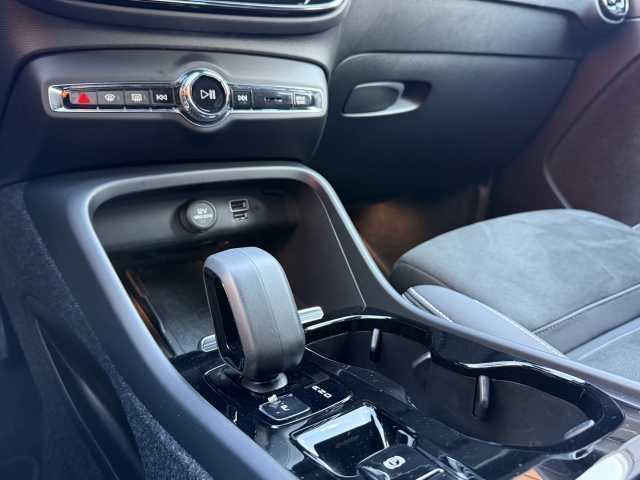 Volvo  Plus Dark Recharge Plug-In Hybrid 2WD