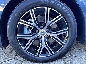 Volvo  B4 Core Aut. , SHZ, Leder, Navi